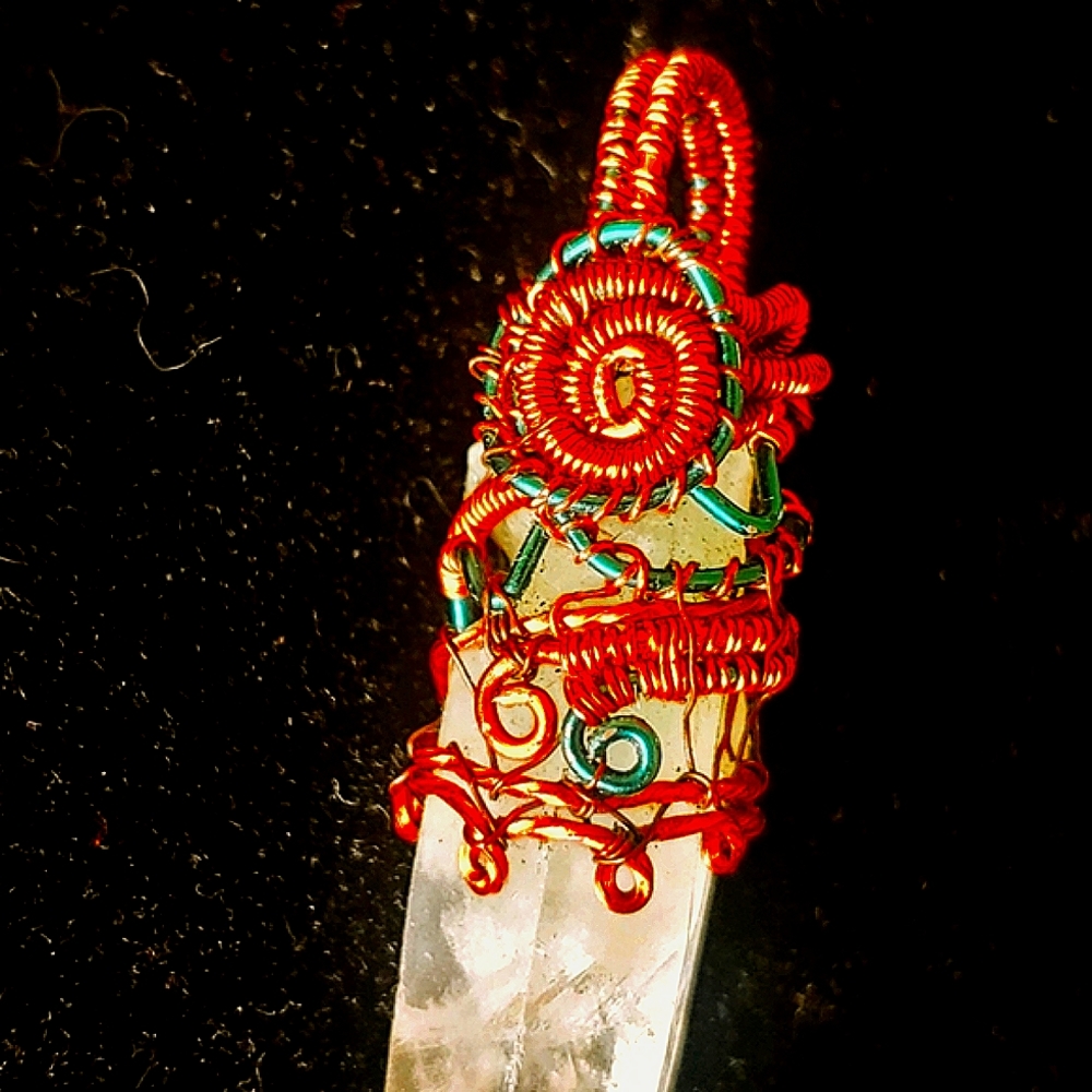 Quartz crystal pendant